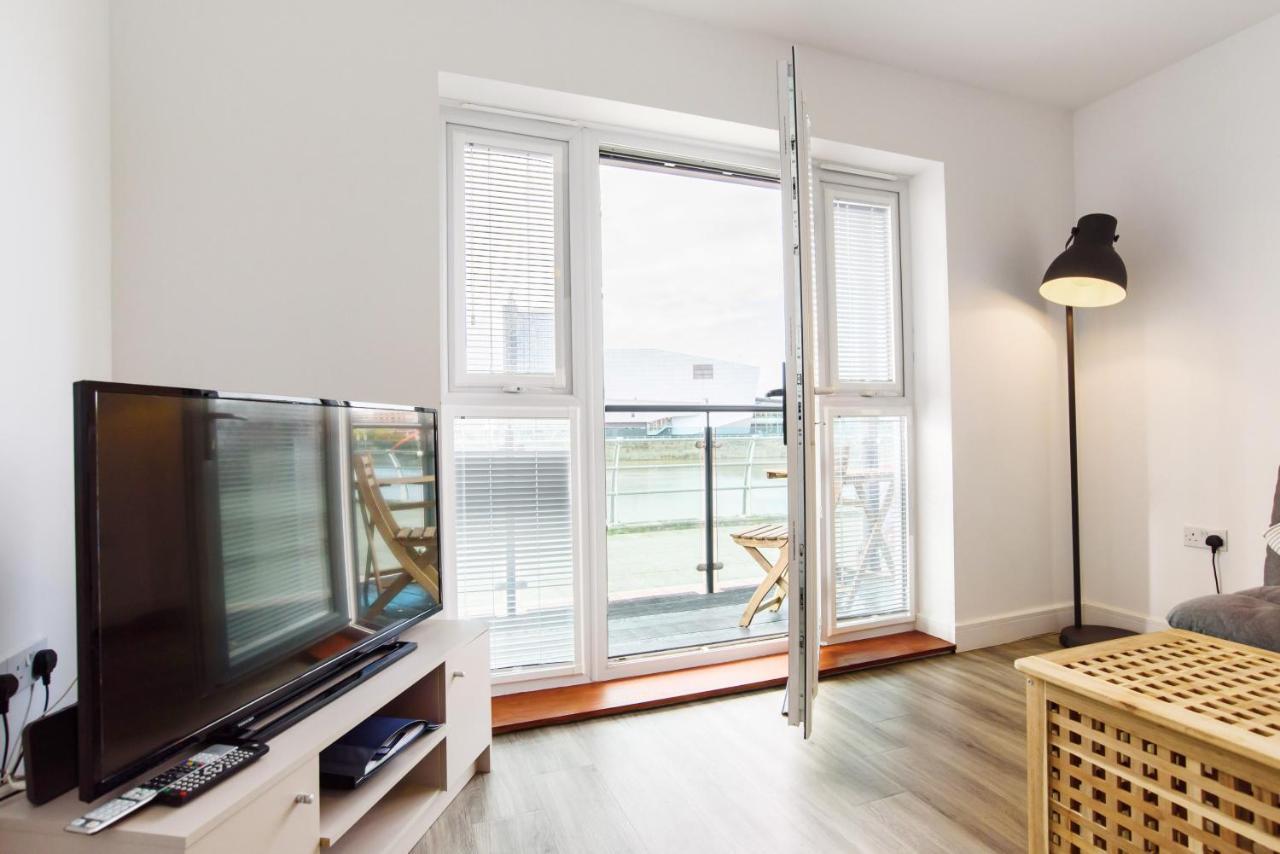 Appartement Raphael Retreat à Newport  Extérieur photo